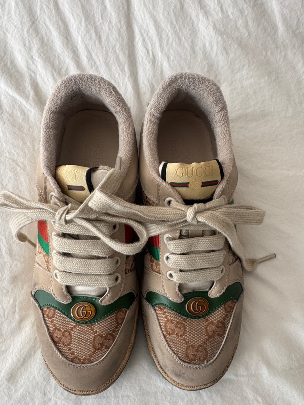 Gucci Beige & Green Low-Top Monogram “Dirty” Sneakers